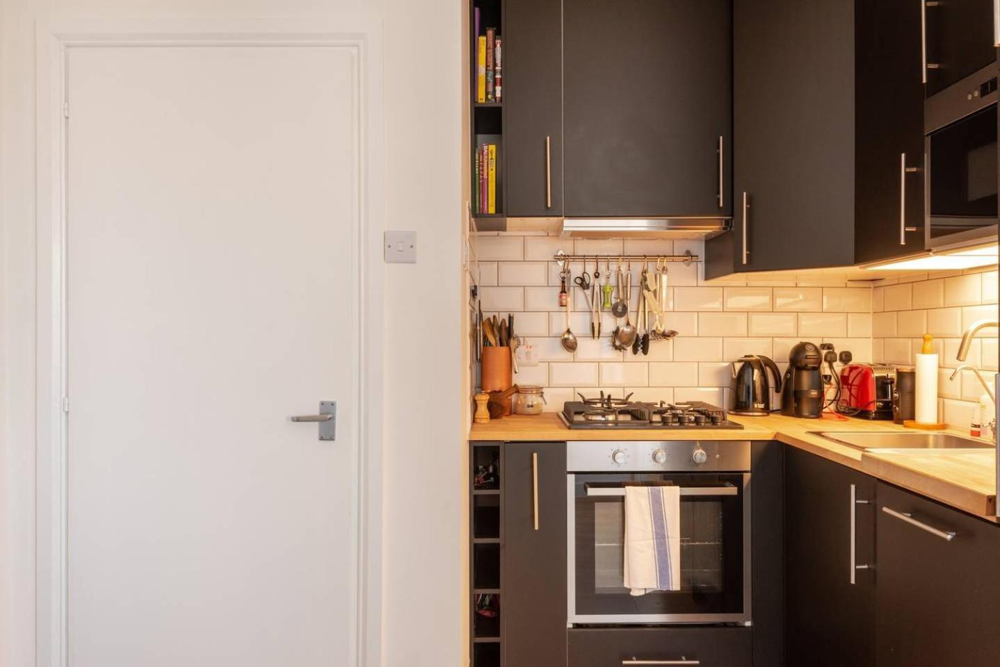 Guestready - 1Br Flat Ideally Located In Zone 2 Fits 3 Appartement Londen Buitenkant foto