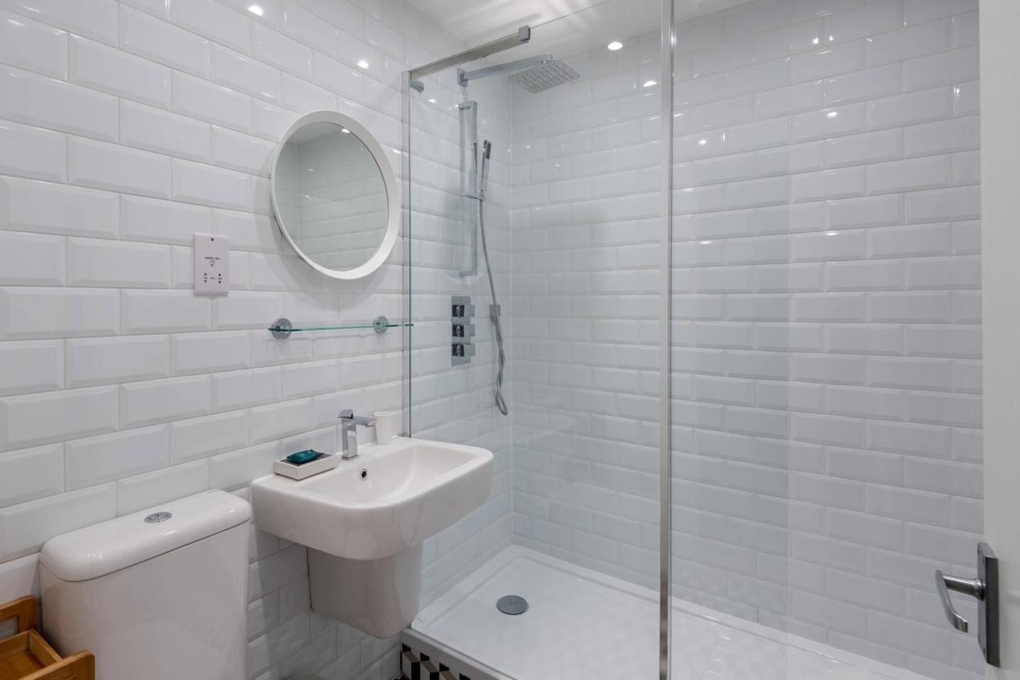Guestready - 1Br Flat Ideally Located In Zone 2 Fits 3 Appartement Londen Buitenkant foto